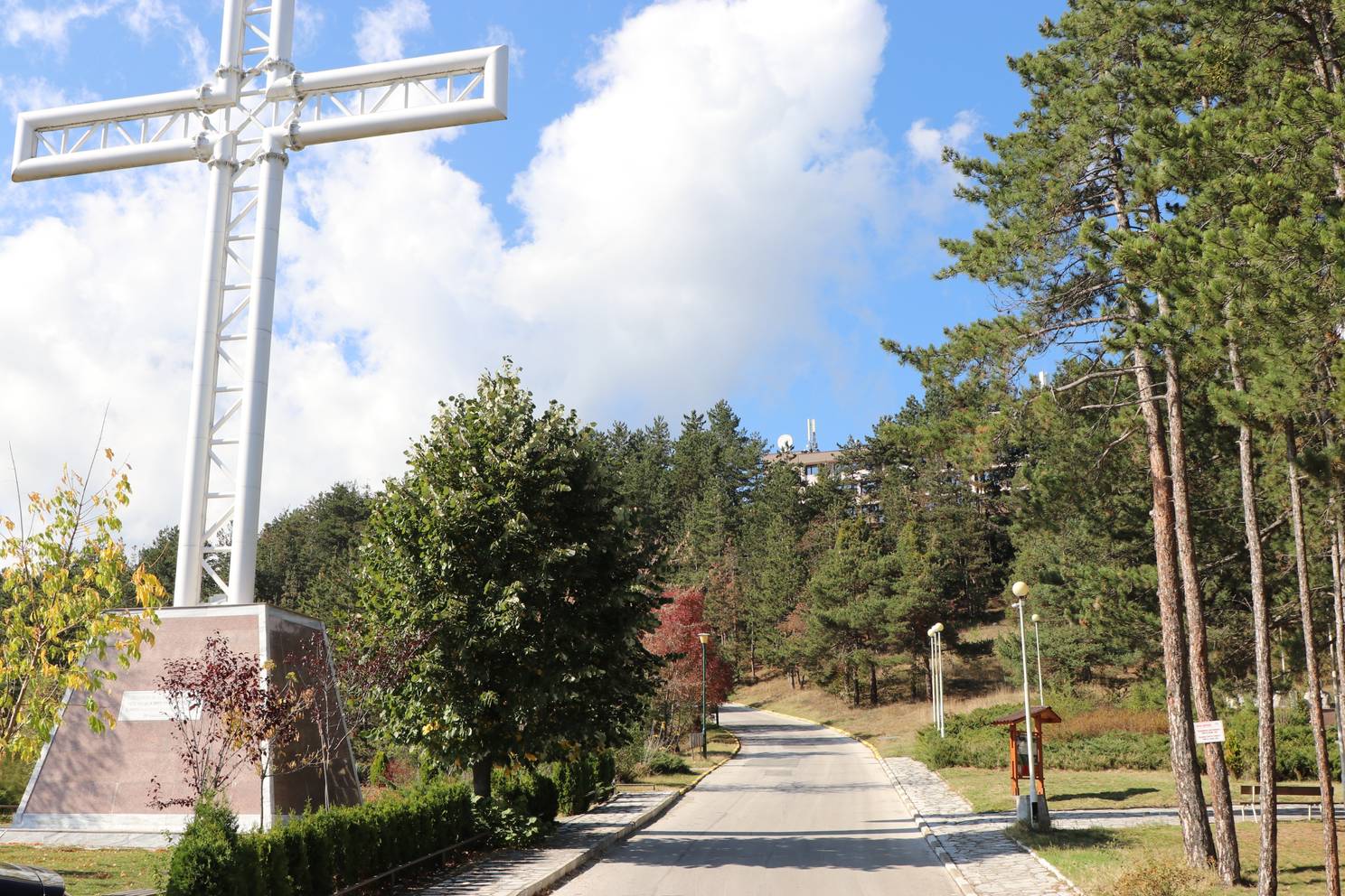  Велинград, кръст 